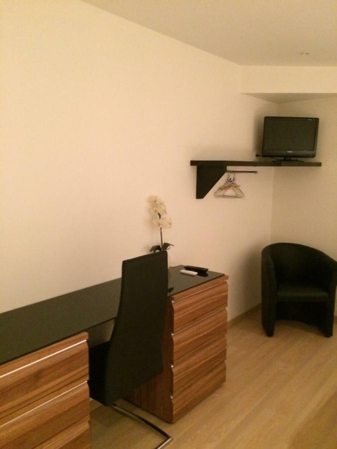 Chambres D'Hotes Karine Smej Châtillon-sur-Marne エクステリア 写真