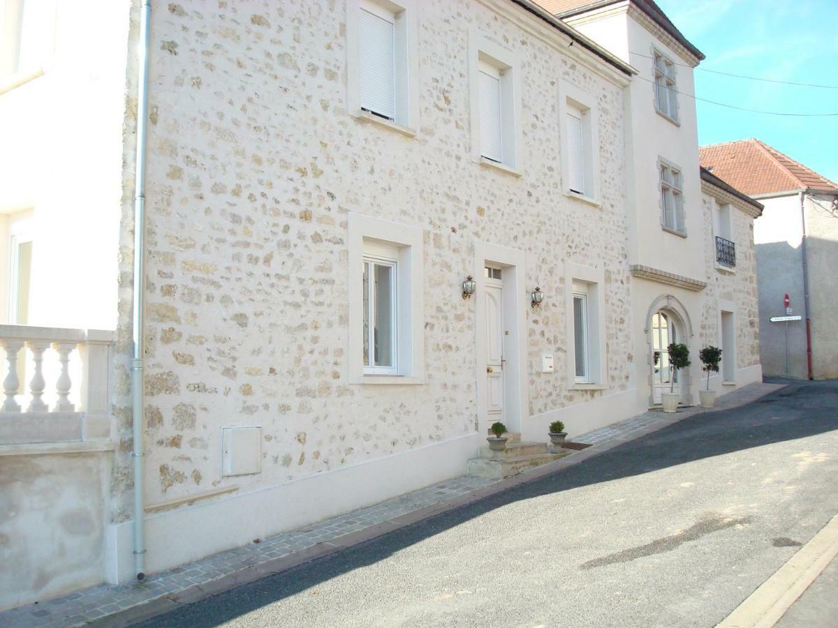 Chambres D'Hotes Karine Smej Châtillon-sur-Marne エクステリア 写真